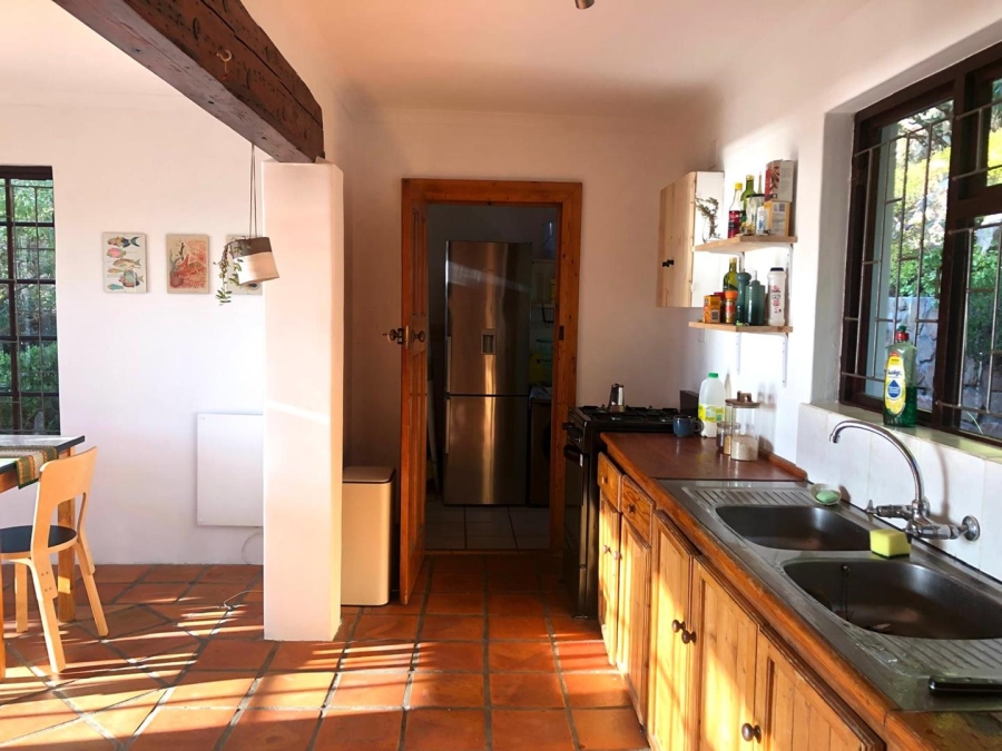 To Let 2 Bedroom Property for Rent in Muizenberg Western Cape